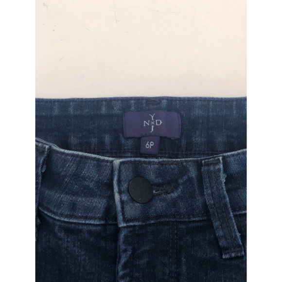 NYDJ Blue Jeans with Flat Button Zipper Front Closure - Picture 2 of 8